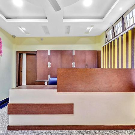 גווהטי Capital O 85514 Kalpana Hotel מראה חיצוני תמונה